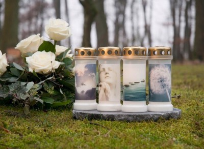 Bolsius Jezus Zmartwychwstały znicz z metalowym deklem 12 sztuk