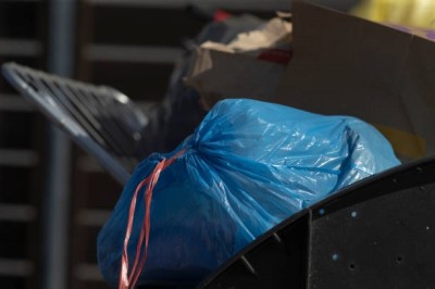 Sipeko worki na śmieci z taśmą ściągającą niebieskie 25mic / 50x60cm / 35 litrów / 15 sztuk