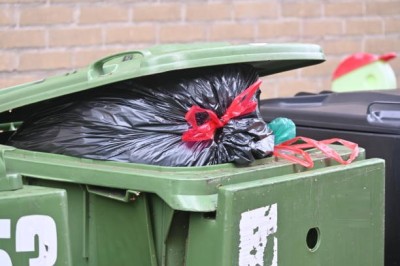 Sipeko worki na śmieci z taśmą ściągającą czarne 25mic / 50x60cm / 35 litrów / 15 sztuk