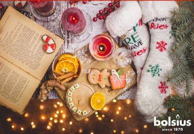 Bolsius Merry Moments zapachowa świeca świąteczna w szkle 135/100