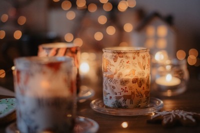 Bolsius Marry Moments świąteczna świeca zapachowa w szkle 82/68 - Cynamon Imbir Jabłko