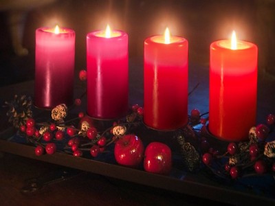 Bolsius Essentials Delikatny Czerwony świeca pieńkowa 200/68mm