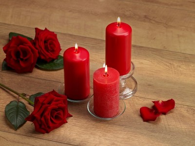 Bolsius Essentials Delikatny Czerwony świeca pieńkowa 150/58mm