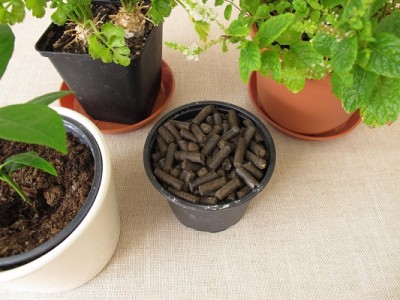 Bopon Natural Kurzy obornik granulowany do ogrodu BiOPON 20L